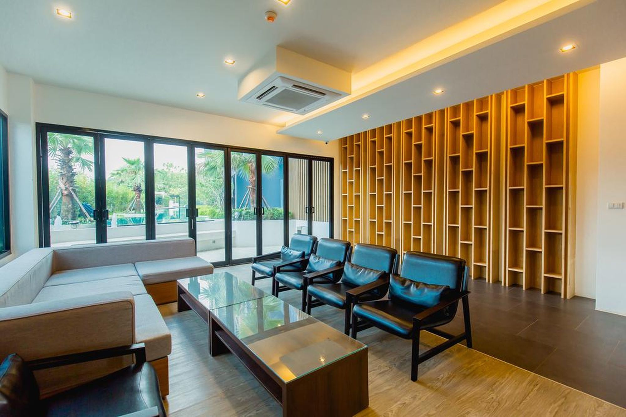 The Aristo By Holy Cow 201 Daire Phuket Dış mekan fotoğraf