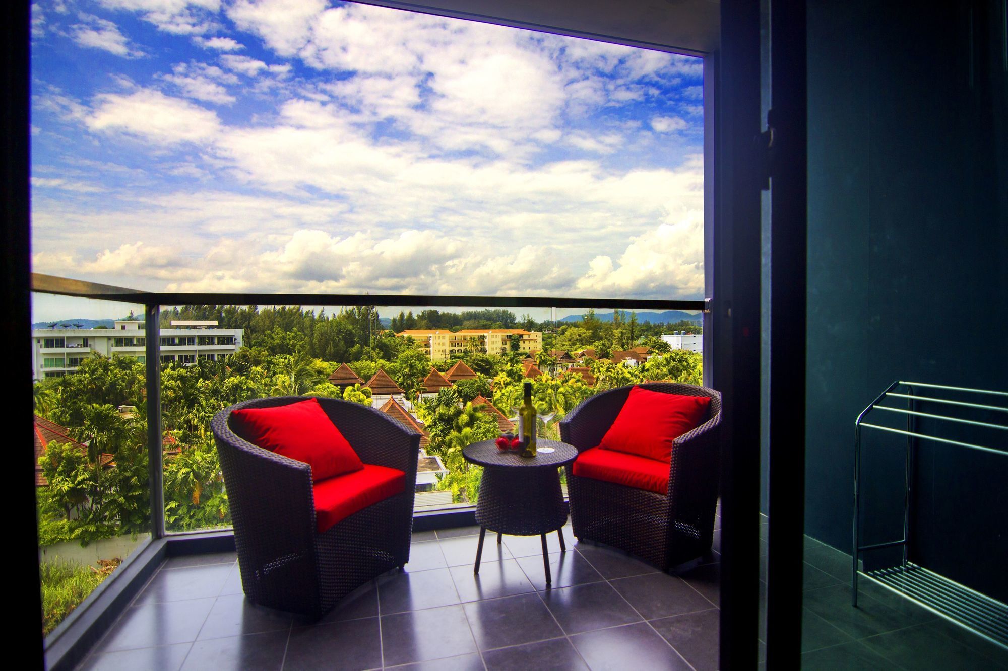 The Aristo By Holy Cow 201 Daire Phuket Dış mekan fotoğraf