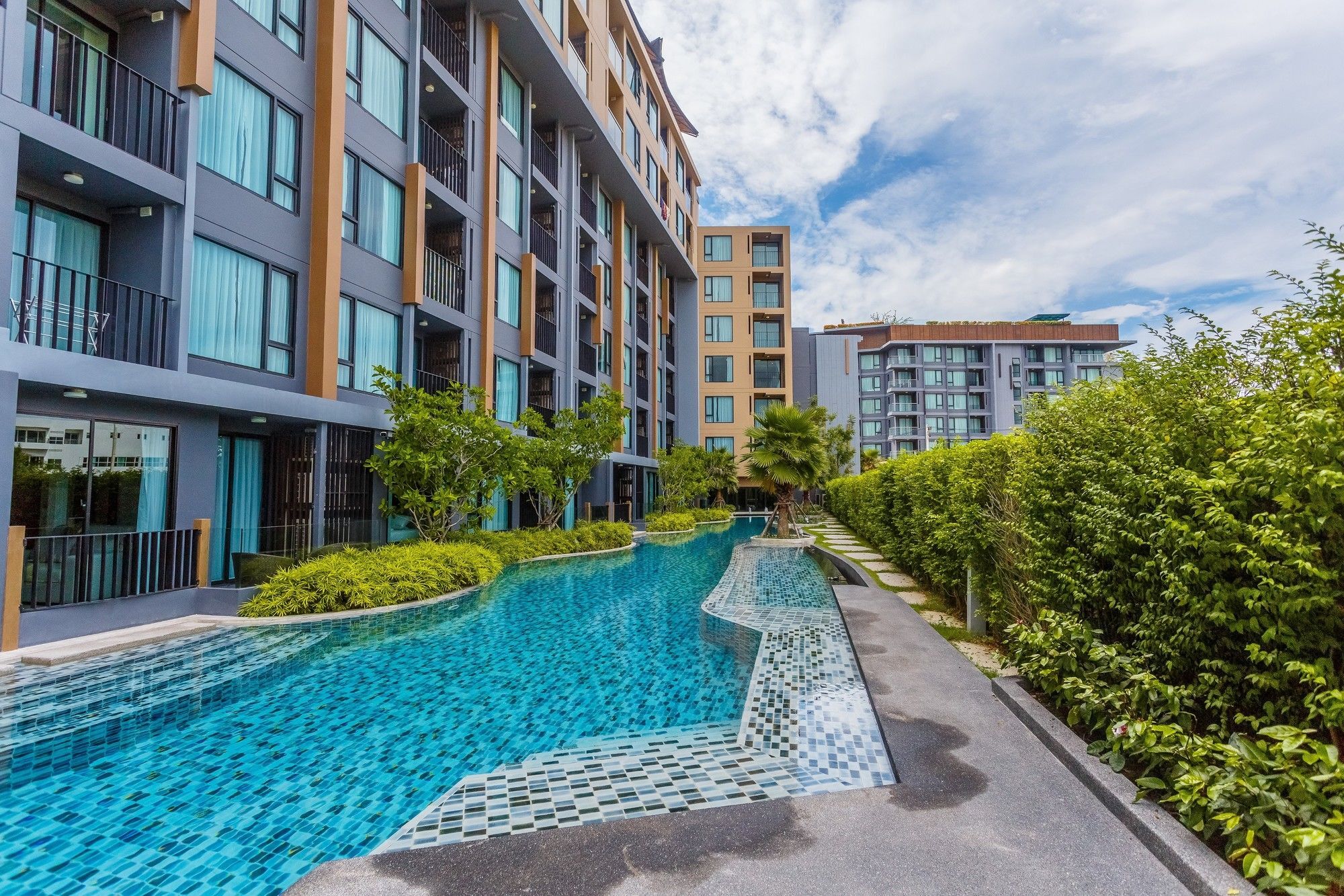 The Aristo By Holy Cow 201 Daire Phuket Dış mekan fotoğraf